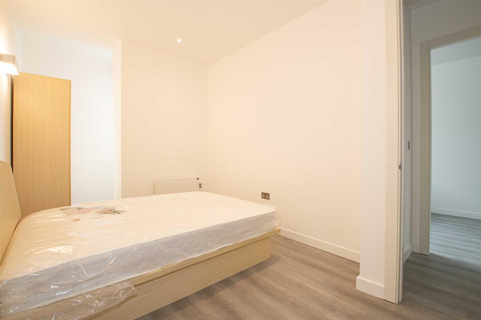 2 Foxhunter Drive, Linford Wood, Milton Keynes